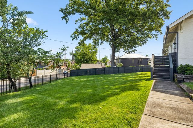2200 Oakland Ave, Nashville, TN 37212