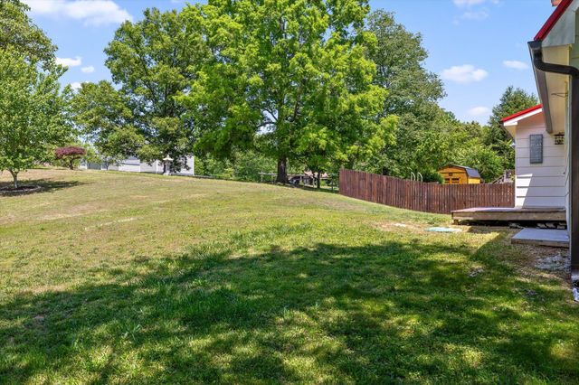 2113 Dallas Lake Road, Soddy Daisy, TN 37379