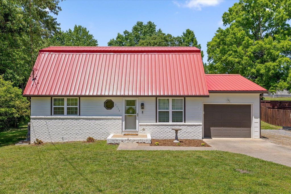 2113 Dallas Lake Road, Soddy Daisy, TN 37379