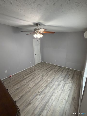 1950 North Broad Street 25, Meriden, CT 06450
