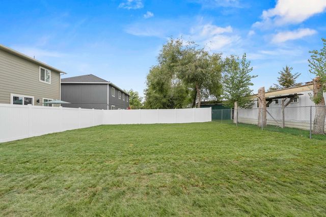 9623 E Nixon Ln, Spokane Valley, WA 99206