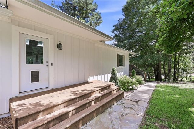 3721 Griffin Drive, Gainesville, GA 30506