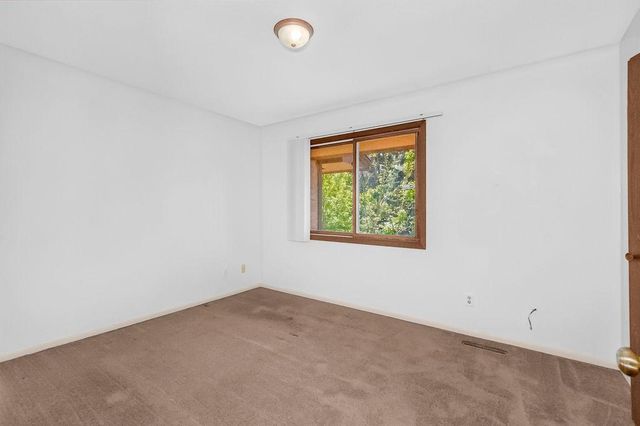 522 Aurora Avenue, Saint Paul, MN 55103