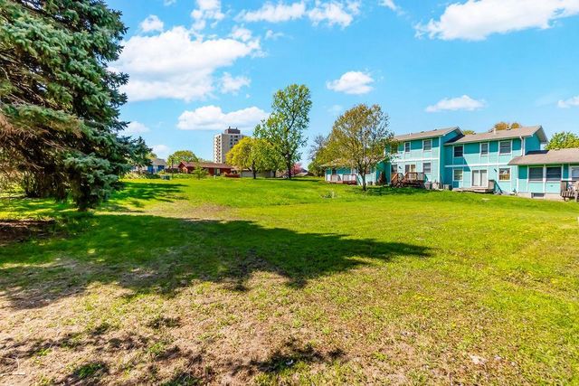522 Aurora Avenue, Saint Paul, MN 55103