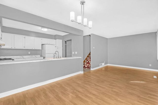 522 Aurora Avenue, Saint Paul, MN 55103