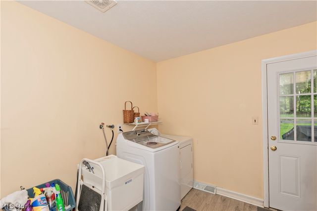 5899 S Shandle Boulevard, Mentor, OH 44060