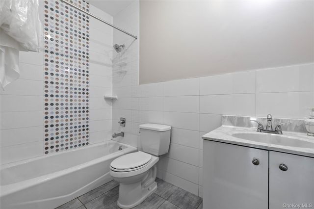 61 Blauvelt 102, Monsey, NY 10952