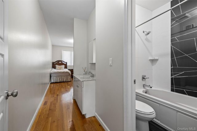 61 Blauvelt 102, Monsey, NY 10952
