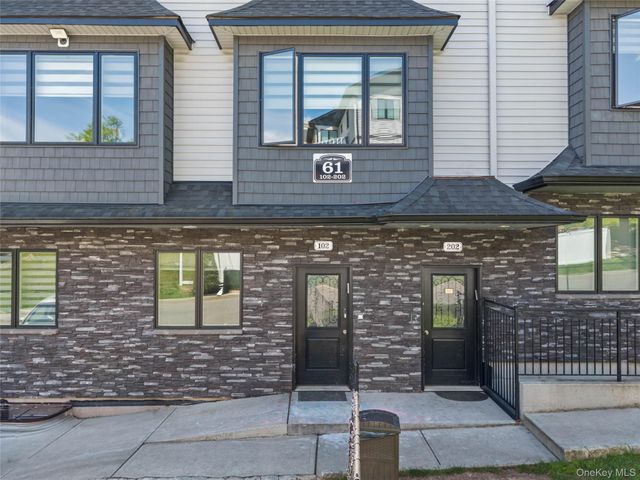 61 Blauvelt 102, Monsey, NY 10952