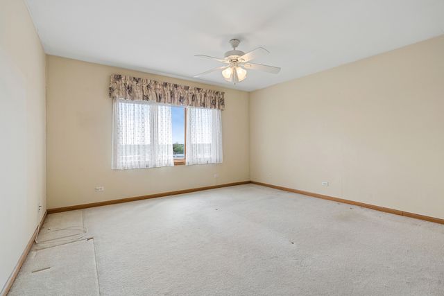 7450 N Waukegan Road 505, Niles, IL 60714