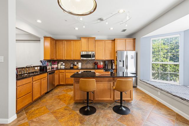 1530 Biltmore Lane, Irving, TX 75063