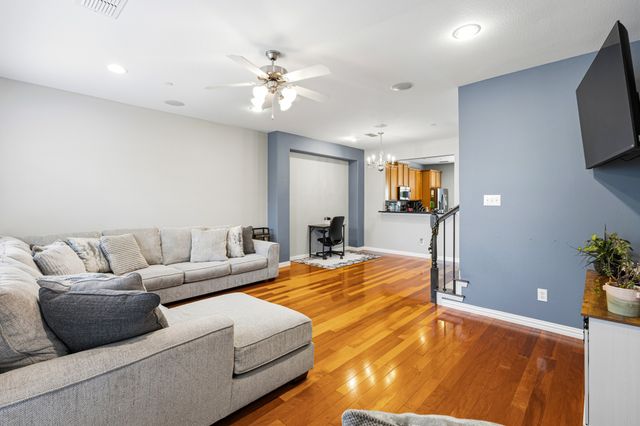 1530 Biltmore Lane, Irving, TX 75063