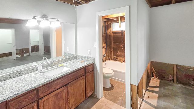 7214 Shady Arbor Lane, Houston, TX 77040