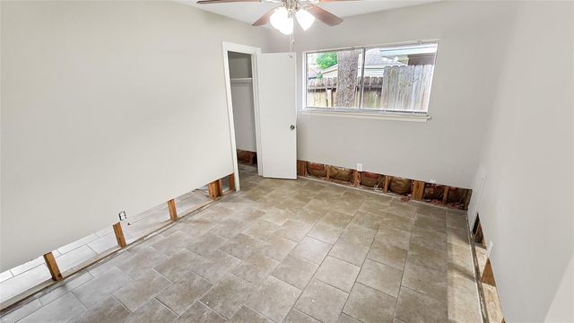 7214 Shady Arbor Lane, Houston, TX 77040
