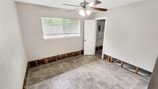 7214 Shady Arbor Lane, Houston, TX 77040