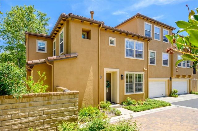 27063 Fairway Lane, Valencia, CA 91381