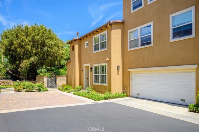 27063 Fairway Lane, Valencia, CA 91381