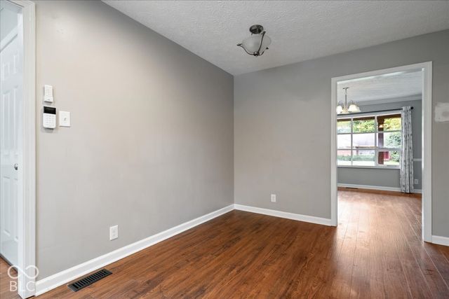7811 Taunton Road, Indianapolis, IN 46260
