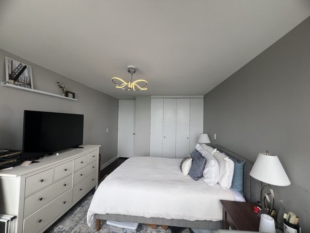 1660 N LaSalle Drive 2405, Chicago, IL 60614