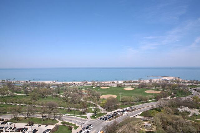 1660 N LaSalle Drive 2405, Chicago, IL 60614