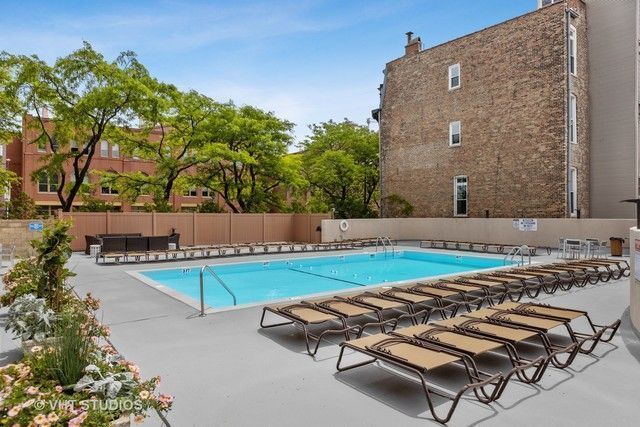 1660 N LaSalle Drive 2405, Chicago, IL 60614