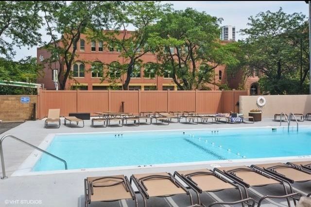 1660 N LaSalle Drive 2405, Chicago, IL 60614