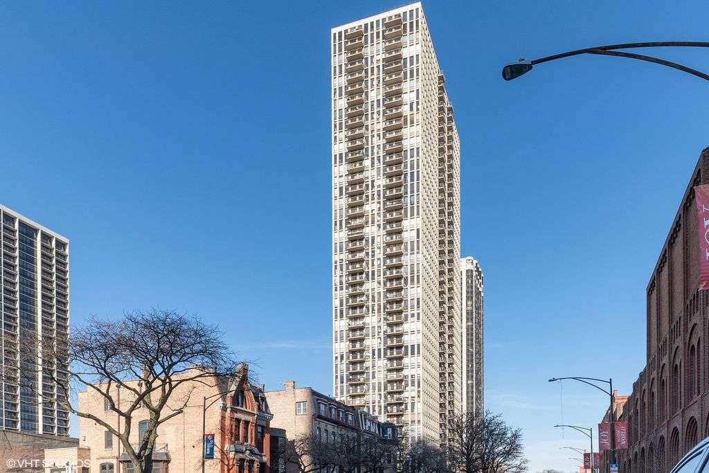 1660 N LaSalle Drive 2405, Chicago, IL 60614
