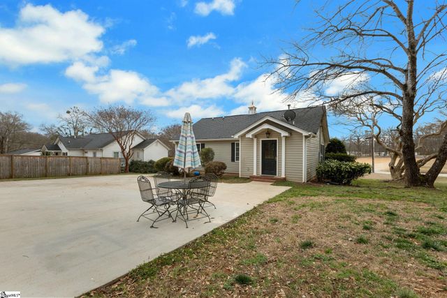 115 Taylors Road, Taylors, SC 29687