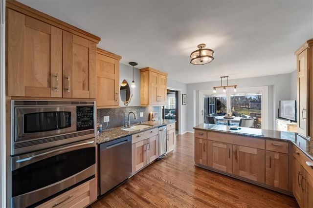 12001 W 154th Terrace, Overland Park, KS 66221