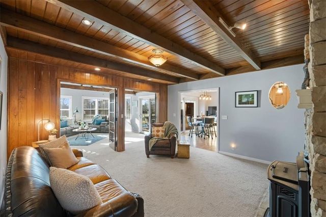 12001 W 154th Terrace, Overland Park, KS 66221