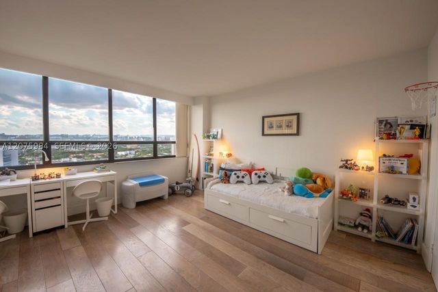11113 Biscayne Blvd 1954, Miami, FL 33181
