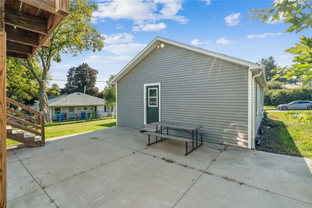 519 B Avenue SE, Mt Vernon, IA 52314