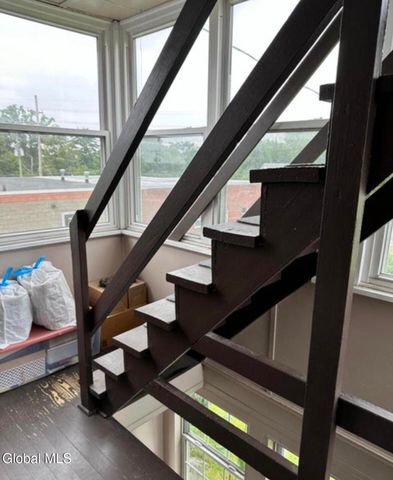 209 Columbia Turnpike 4, East Greenbush, NY 12144