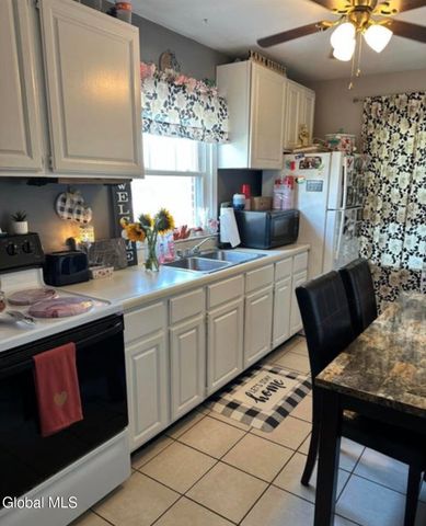 209 Columbia Turnpike 4, East Greenbush, NY 12144