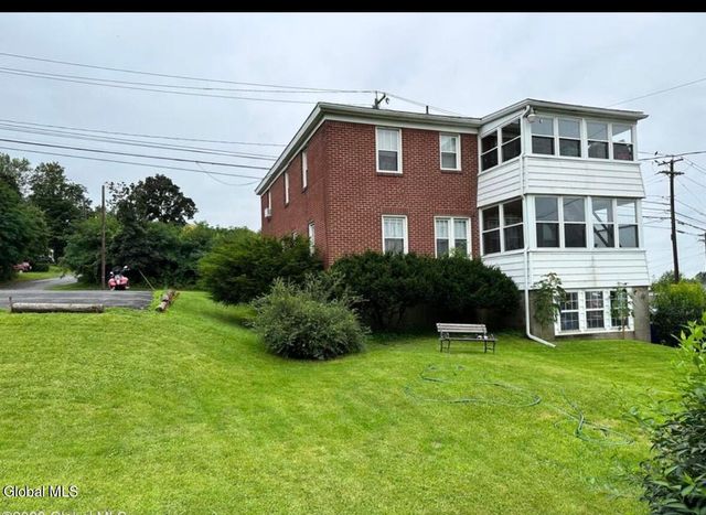 209 Columbia Turnpike 4, East Greenbush, NY 12144