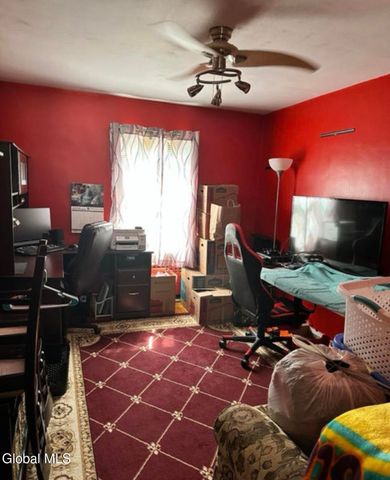 209 Columbia Turnpike 4, East Greenbush, NY 12144