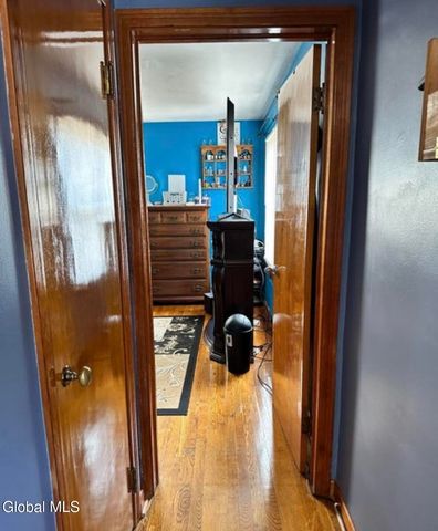 209 Columbia Turnpike 4, East Greenbush, NY 12144