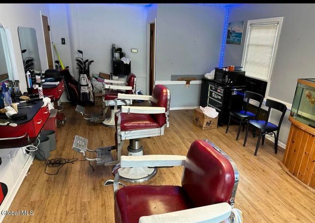 209 Columbia Turnpike 4, East Greenbush, NY 12144