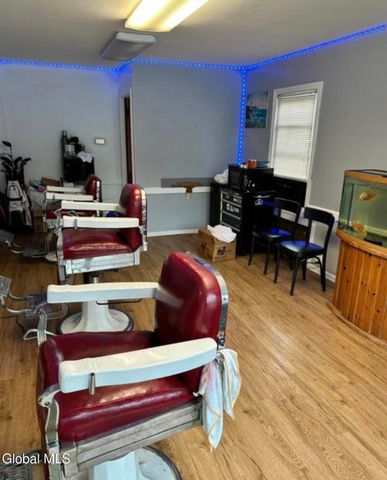 209 Columbia Turnpike 4, East Greenbush, NY 12144