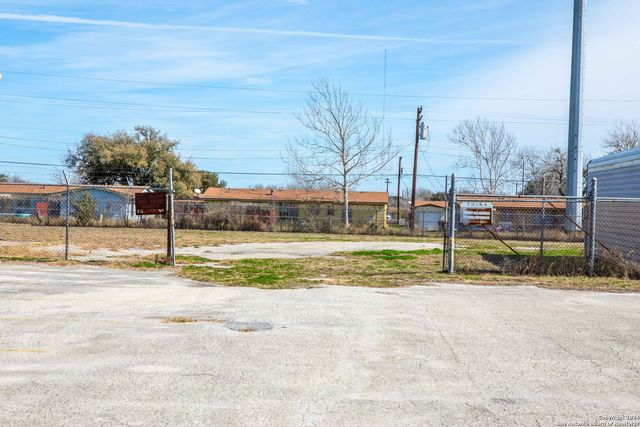 000 Industrial Boulevard, Beeville, TX 78102