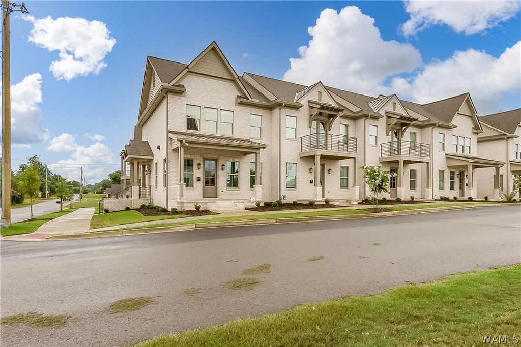 365 16th E, Tuscaloosa, AL 35401