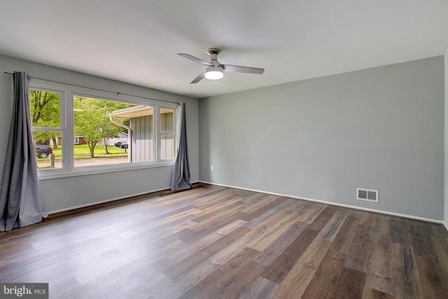 2761 PINEWOOD DR, Waldorf, MD 20601