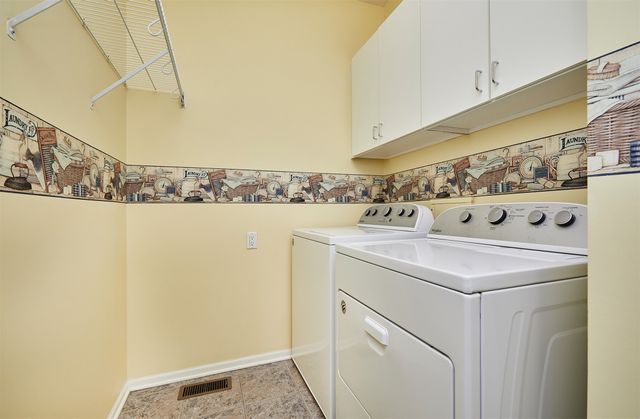 5961 Dakota Drive, West Des Moines, IA 50266