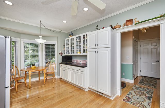5961 Dakota Drive, West Des Moines, IA 50266