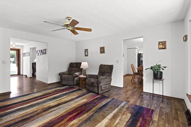 933 E CAPITOL DRIVE, Appleton, WI 54911