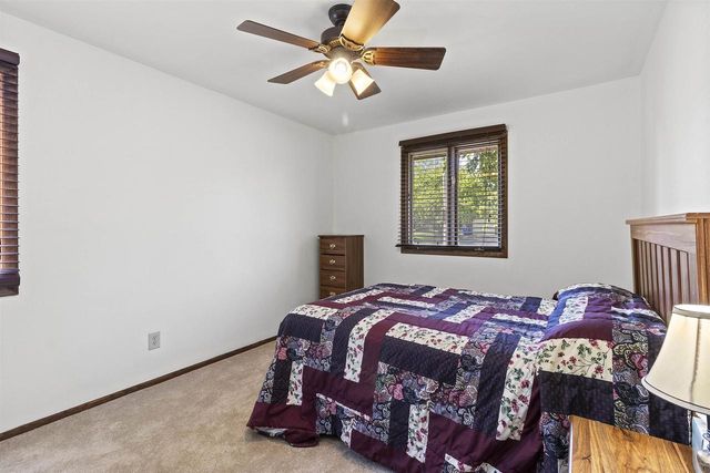933 E CAPITOL DRIVE, Appleton, WI 54911