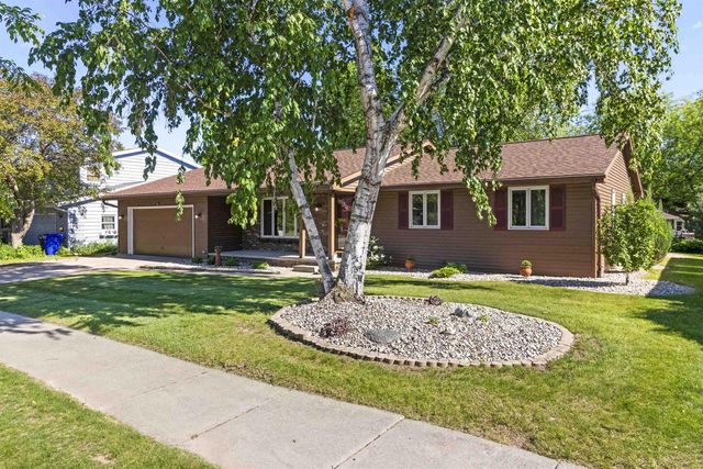 933 E CAPITOL DRIVE, Appleton, WI 54911
