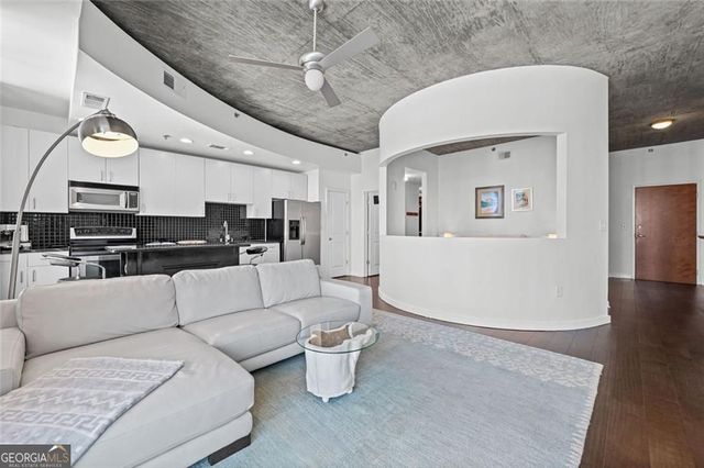 250 Pharr Road NE 1304, Atlanta, GA 30305