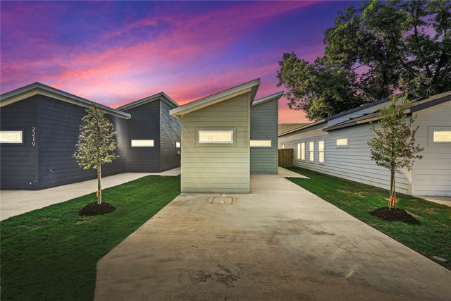 2221 Hooper Street, Dallas, TX 75215