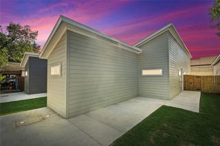 2221 Hooper Street, Dallas, TX 75215
